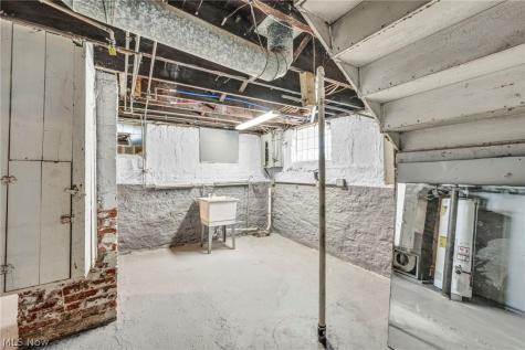 1659 Lee Road Cleveland OH 44118