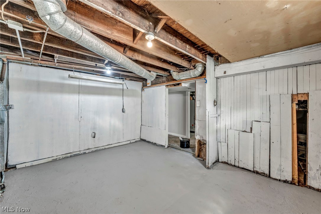 1659 Lee Road Cleveland OH 44118