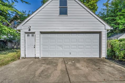 1659 Lee Road Cleveland OH 44118