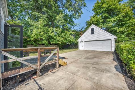 1659 Lee Road Cleveland OH 44118