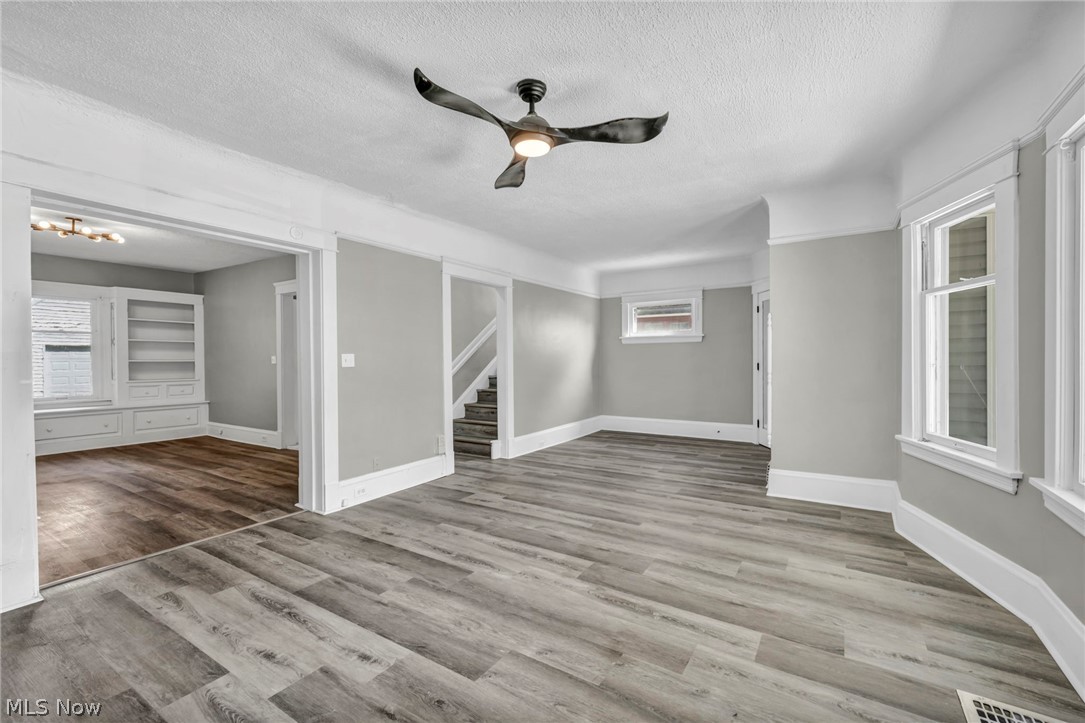 1659 Lee Road Cleveland OH 44118