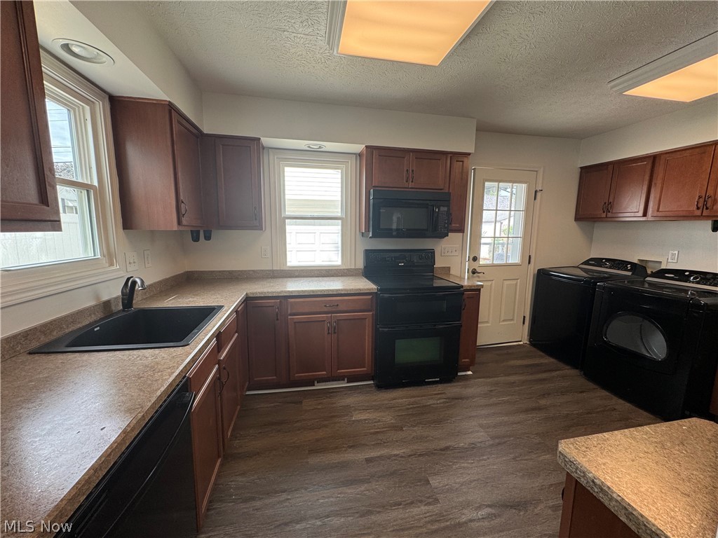 26381 Drakefield Avenue Euclid OH 44132