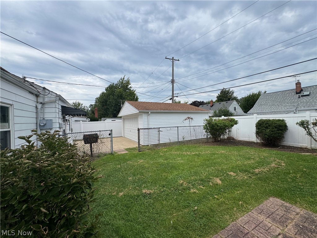 26381 Drakefield Avenue Euclid OH 44132