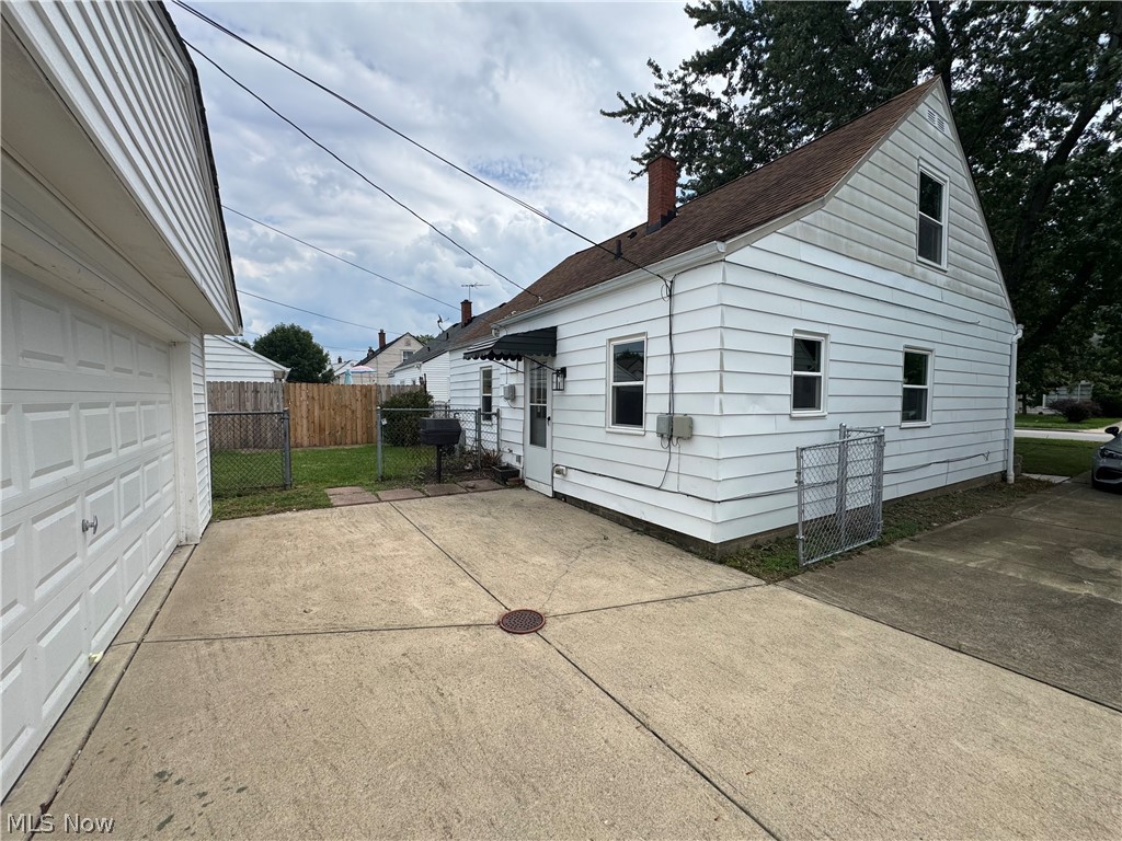 26381 Drakefield Avenue Euclid OH 44132