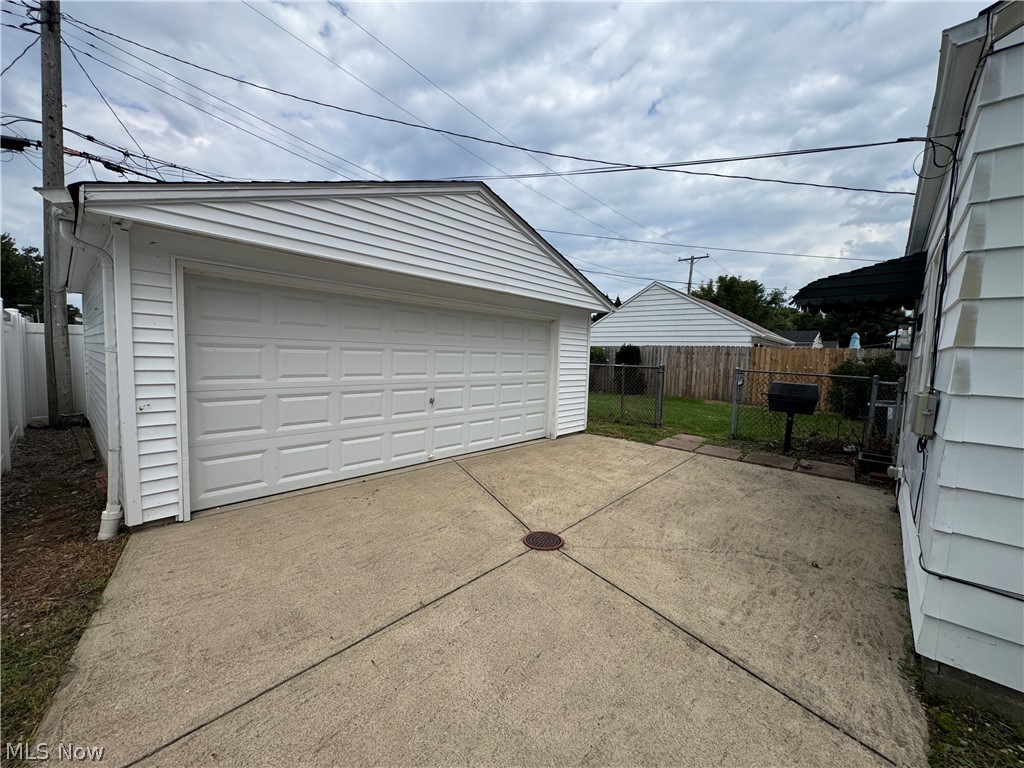 26381 Drakefield Avenue Euclid OH 44132