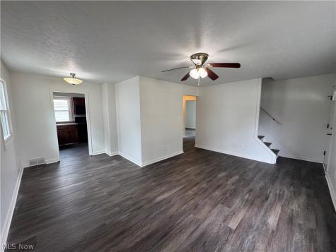 26381 Drakefield Avenue Euclid OH 44132
