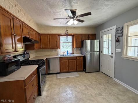 210 Woodrow Street NW North Canton OH 44720