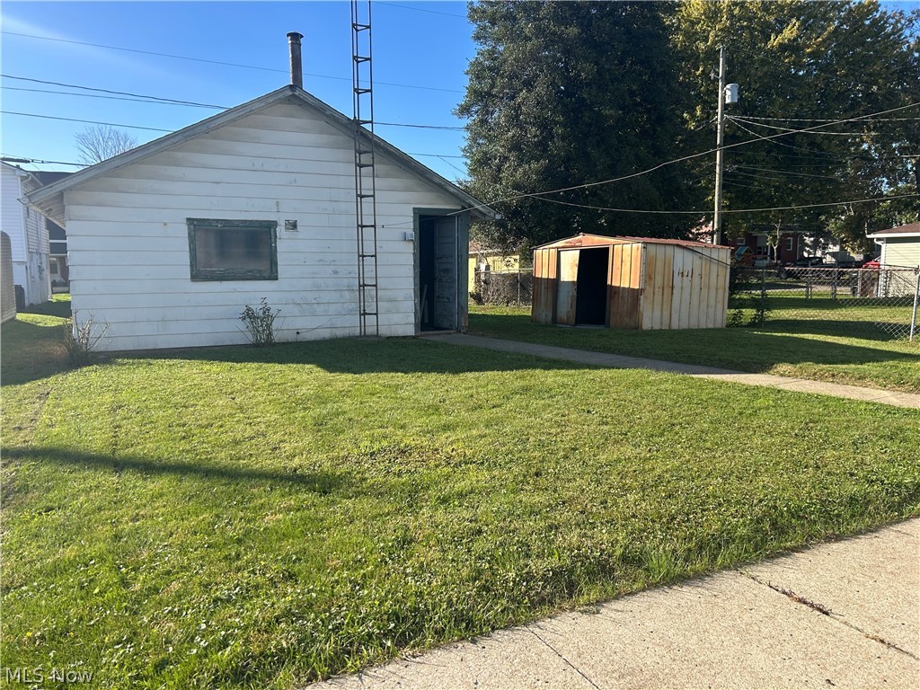 751 Larzelere Avenue Zanesville OH 43701
