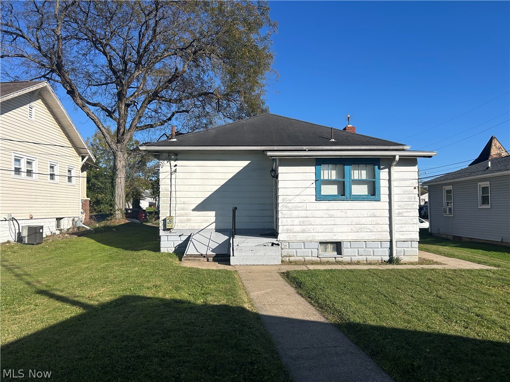 751 Larzelere Avenue Zanesville OH 43701