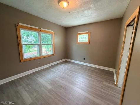 2982 E 67th Street Cleveland OH 44127