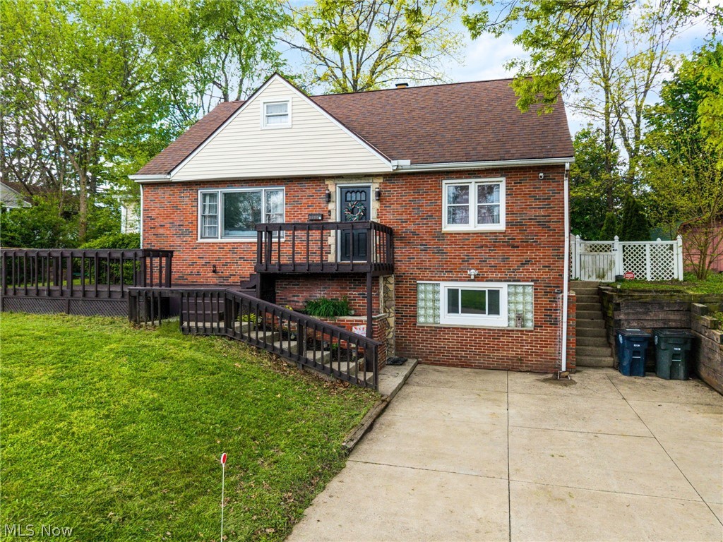 1588 Highview Avenue Akron OH 44301