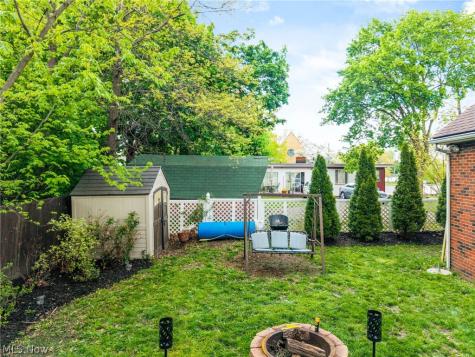 1588 Highview Avenue Akron OH 44301