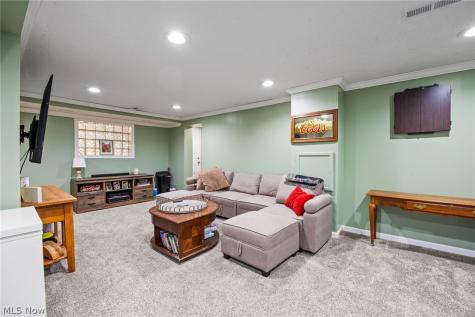 1588 Highview Avenue Akron OH 44301