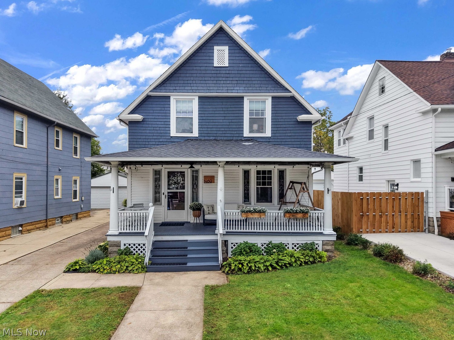 1469 Spring Garden Avenue Lakewood OH 44107