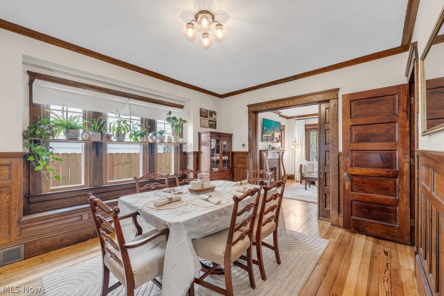 1469 Spring Garden Avenue Lakewood OH 44107