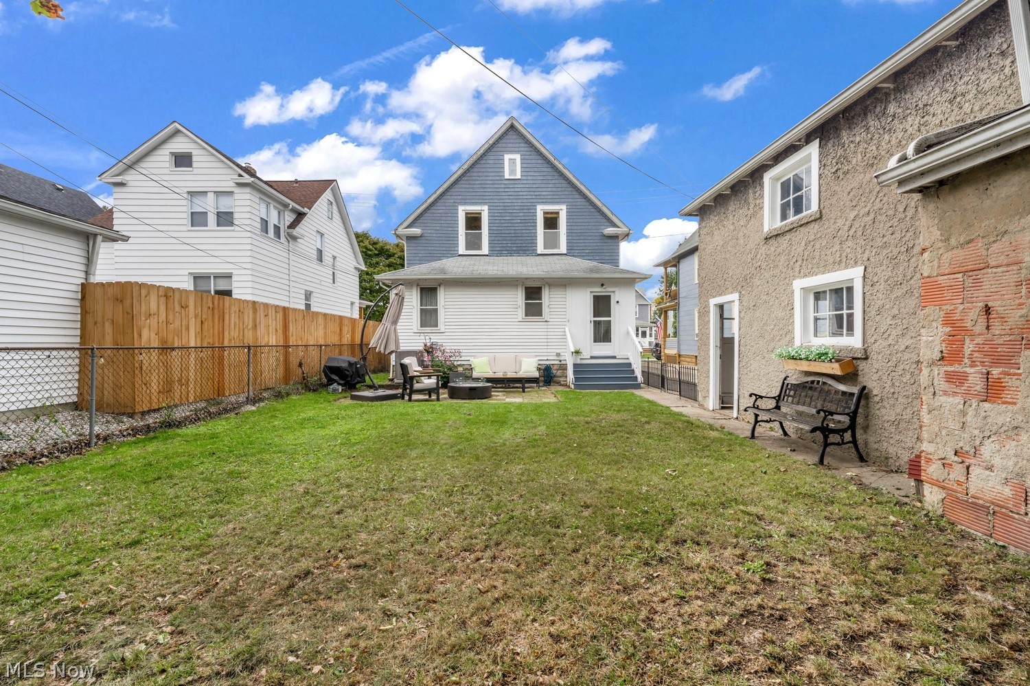 1469 Spring Garden Avenue Lakewood OH 44107