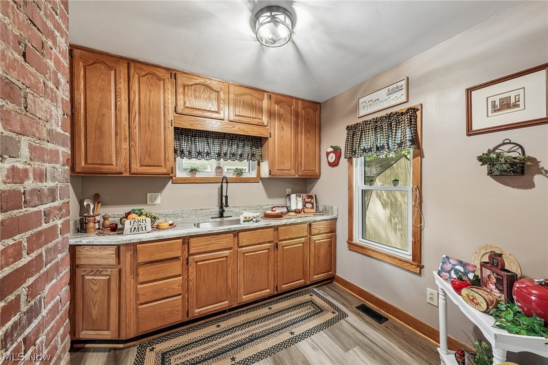 27 Water Street Geneva OH 44041