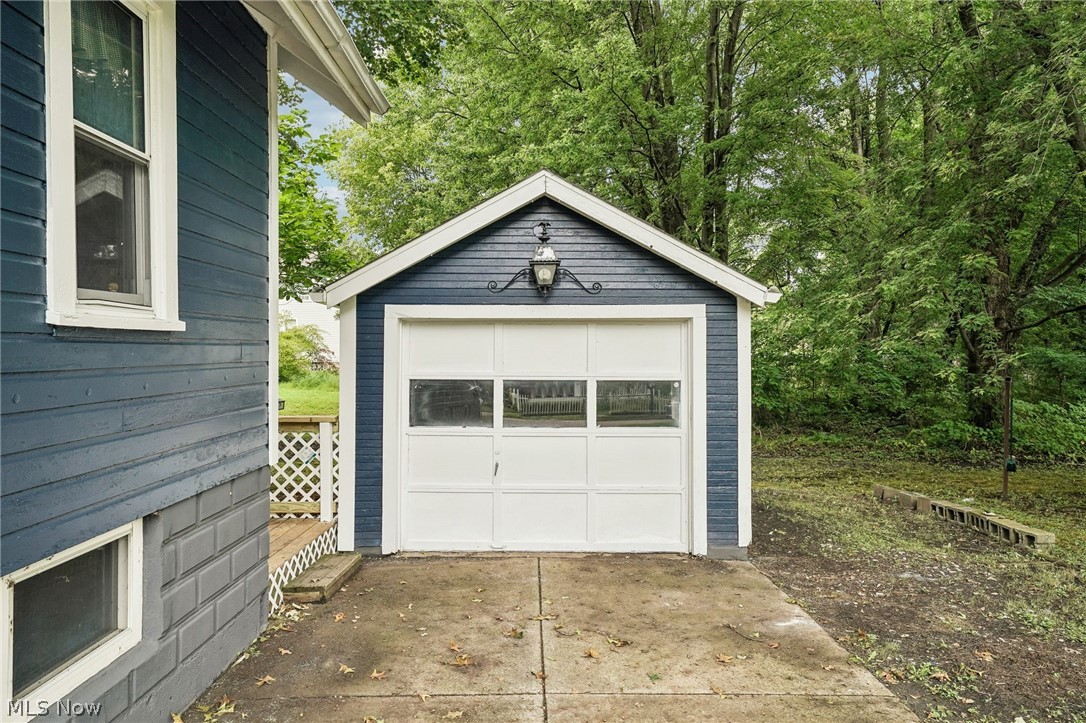 27 Water Street Geneva OH 44041