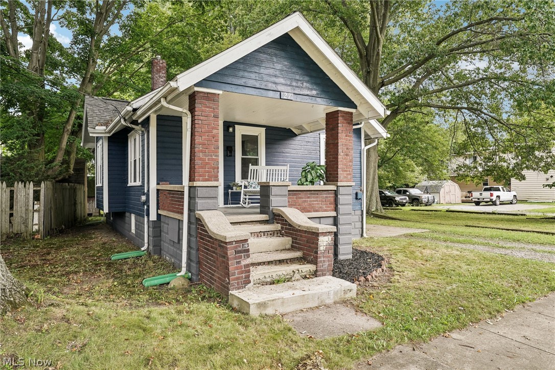 27 Water Street Geneva OH 44041