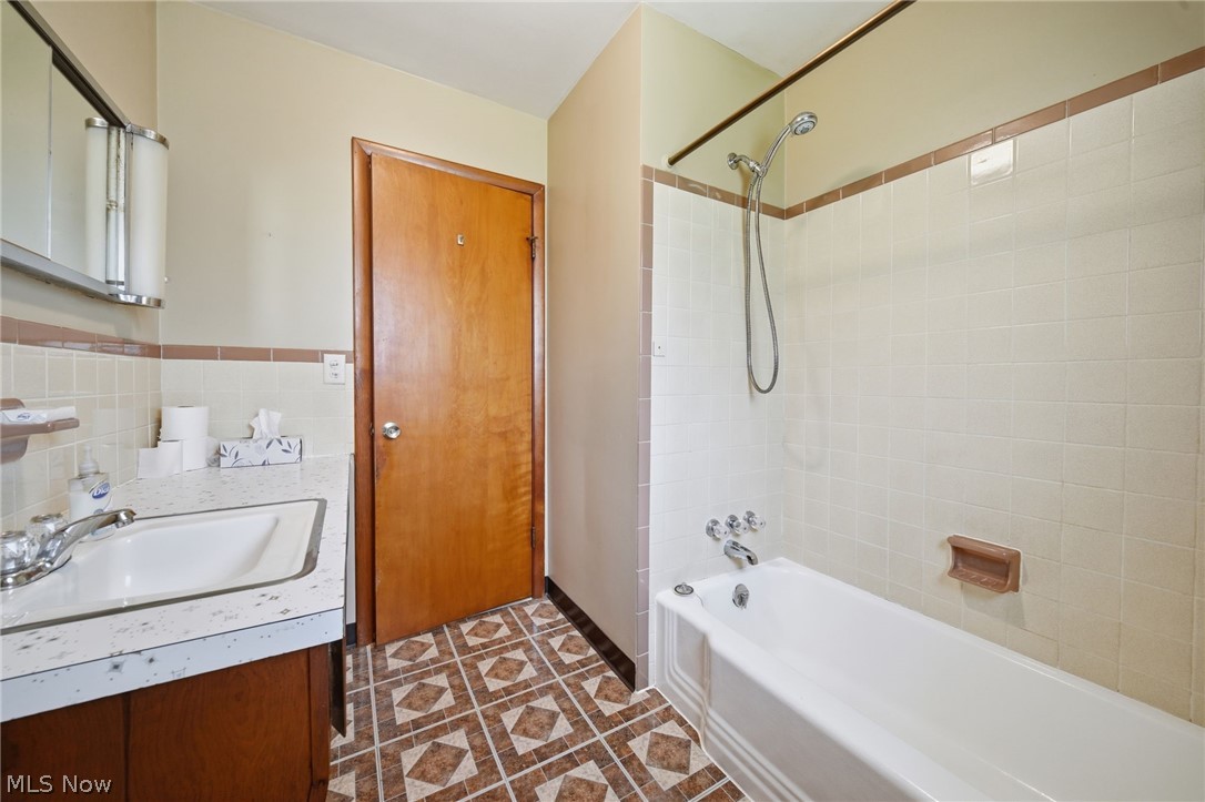 1471 Debra Drive Ashtabula OH 44004