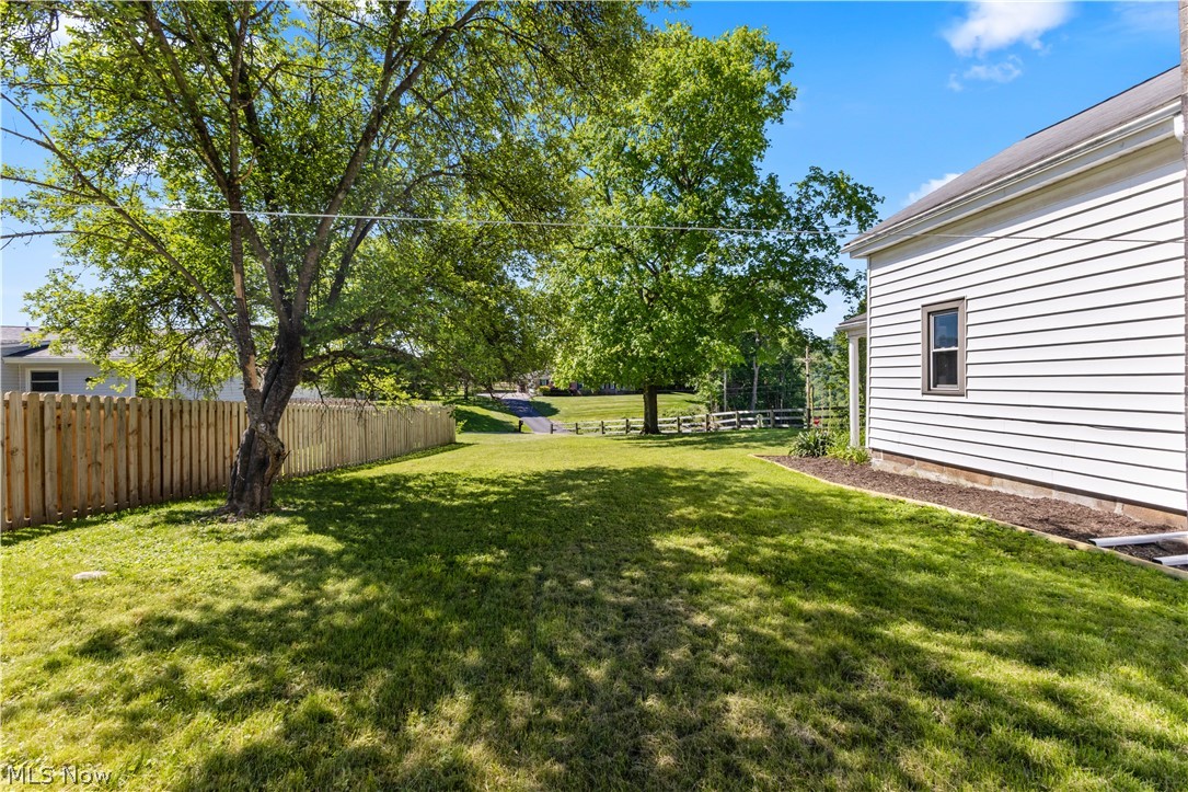 3080 County Road 33 Wintersville OH 43953
