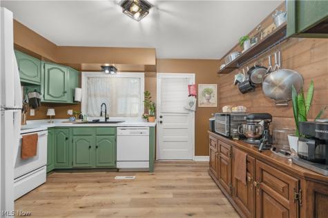 700 Harris Road Sheffield Lake OH 44054