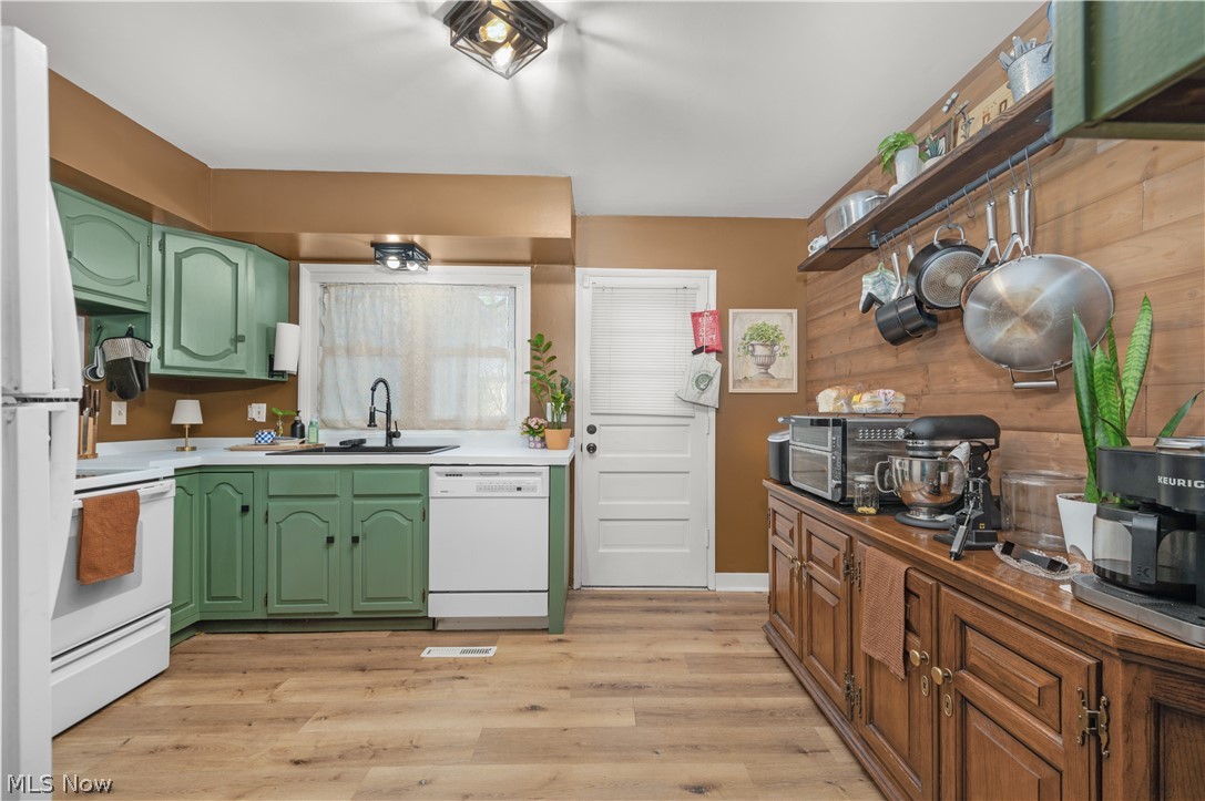 700 Harris Road Sheffield Lake OH 44054