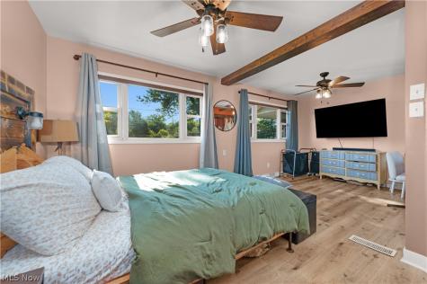 700 Harris Road Sheffield Lake OH 44054