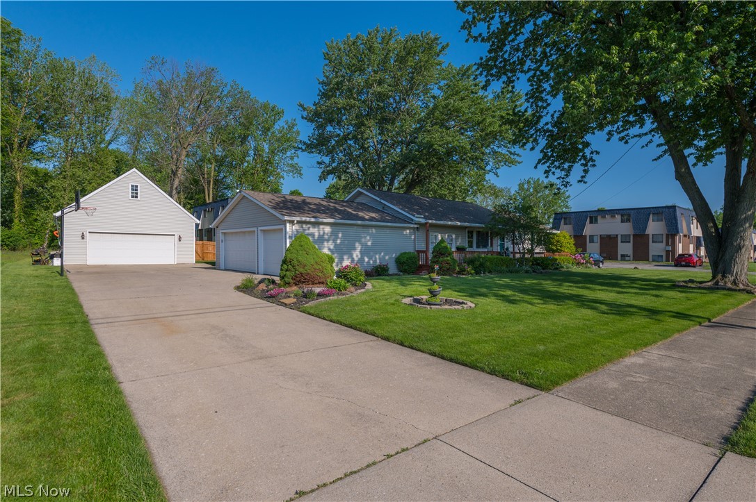 700 Harris Road Sheffield Lake OH 44054