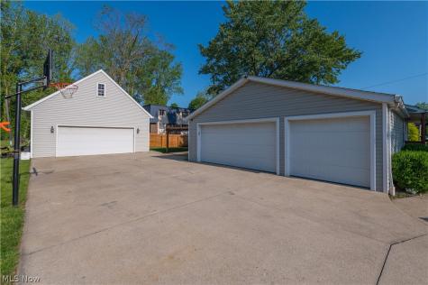 700 Harris Road Sheffield Lake OH 44054