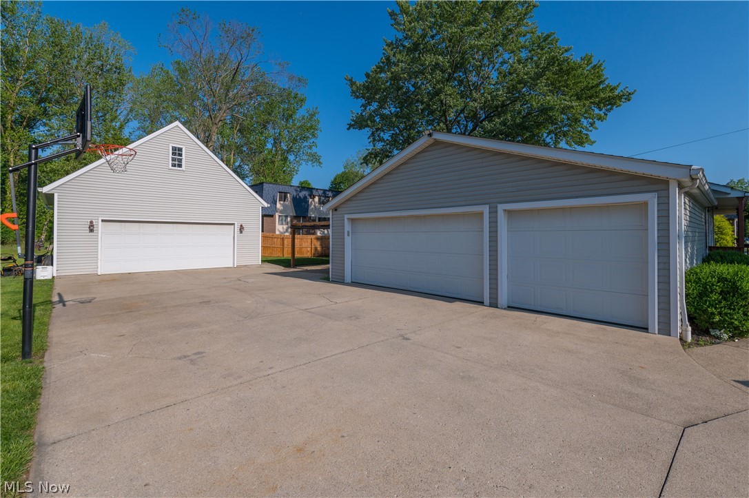 700 Harris Road Sheffield Lake OH 44054