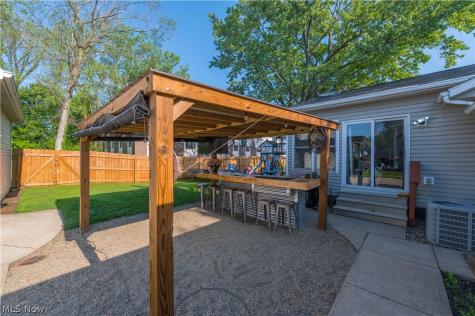 700 Harris Road Sheffield Lake OH 44054