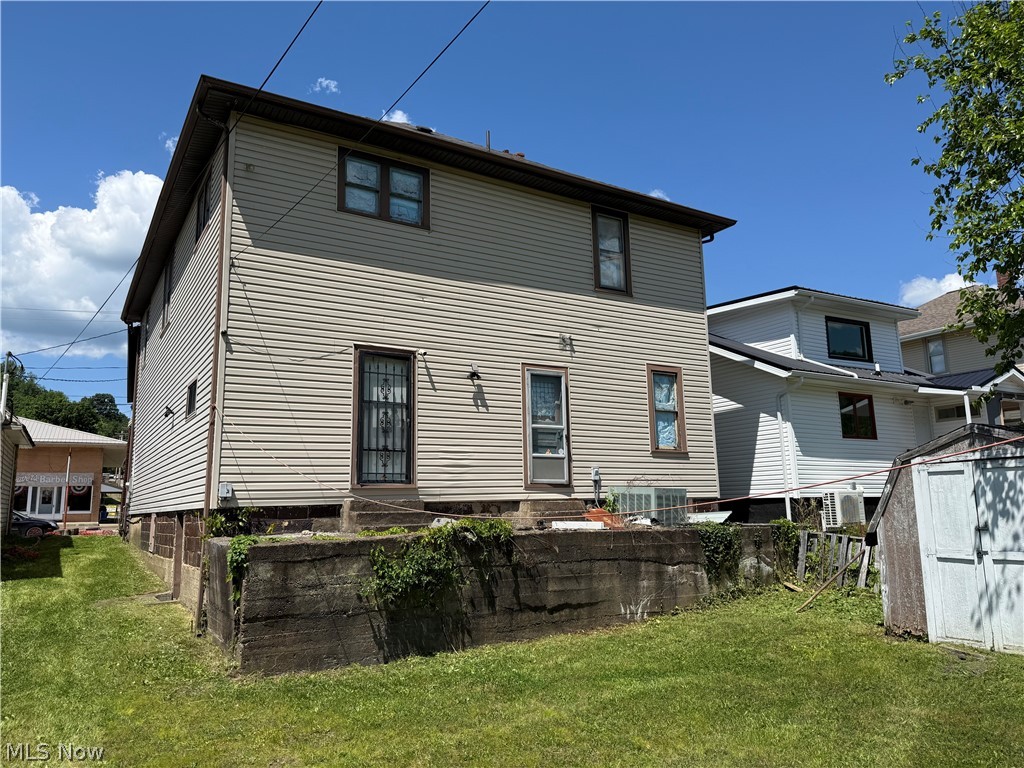 871 National Road Bridgeport OH 43912