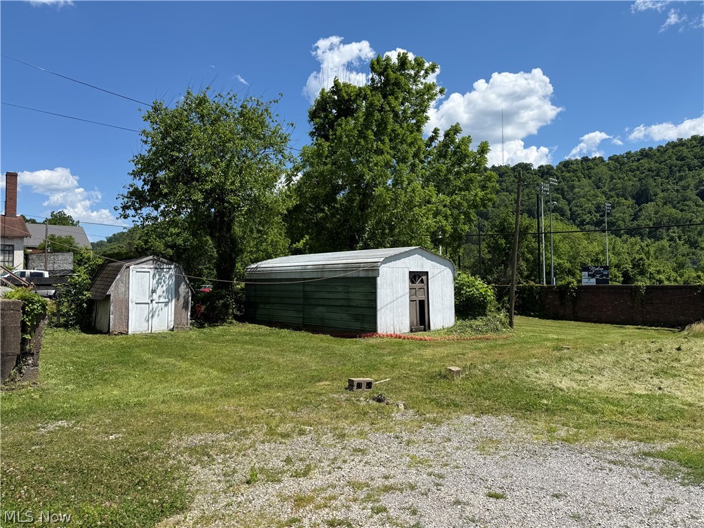 871 National Road Bridgeport OH 43912