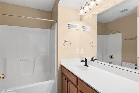 190 Cobblestone Court Berea OH 44017