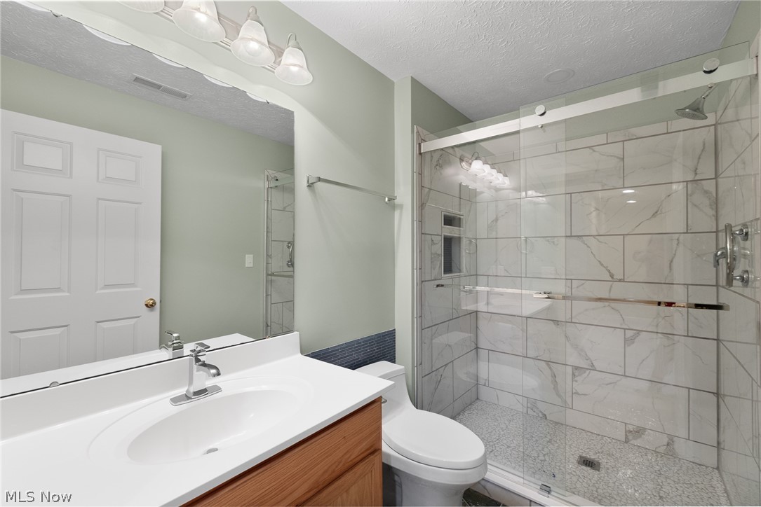 190 Cobblestone Court Berea OH 44017