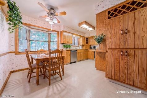 1094 N Pasadena Avenue Elyria OH 44035