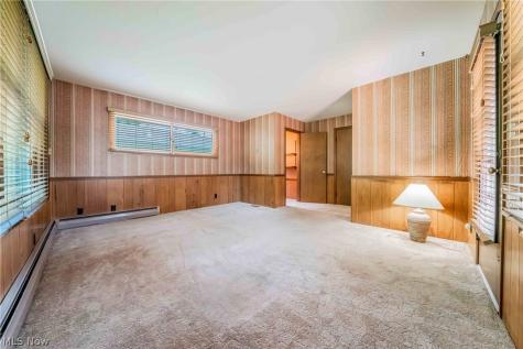 1094 N Pasadena Avenue Elyria OH 44035