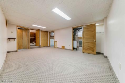 1094 N Pasadena Avenue Elyria OH 44035
