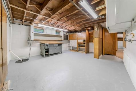 1094 N Pasadena Avenue Elyria OH 44035