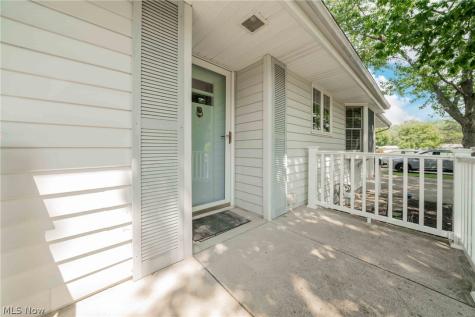 1094 N Pasadena Avenue Elyria OH 44035