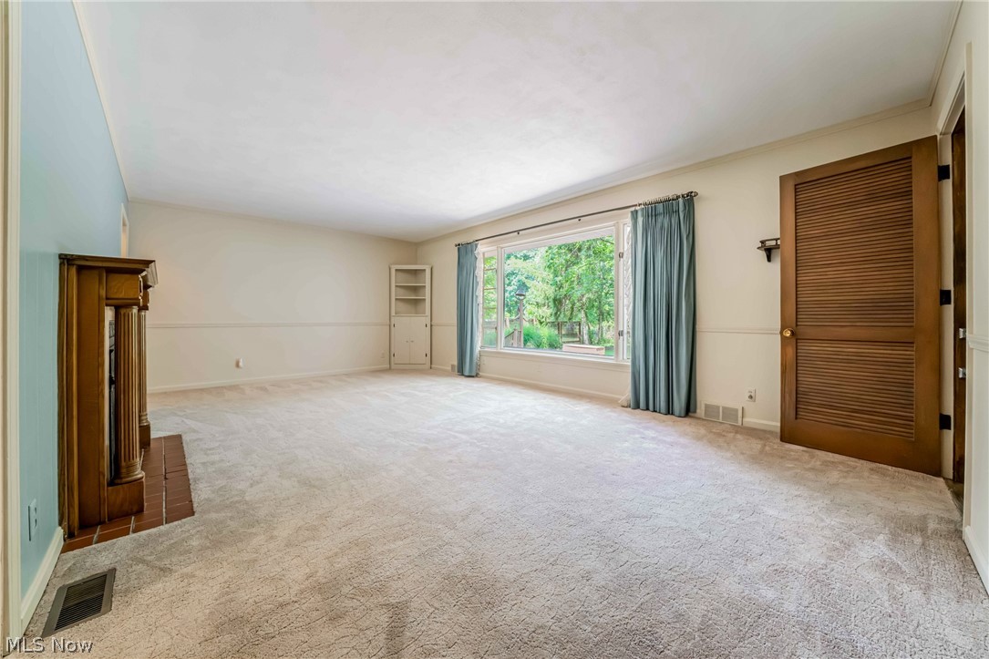 1094 N Pasadena Avenue Elyria OH 44035