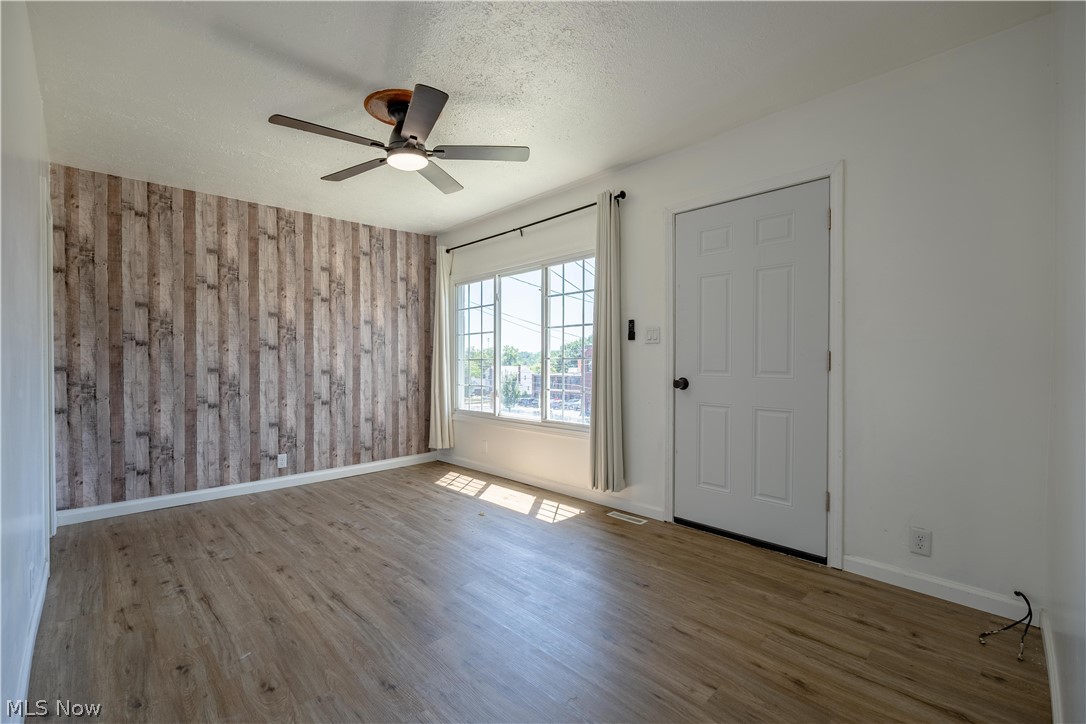 155 Fernwood Avenue Barberton OH 44203