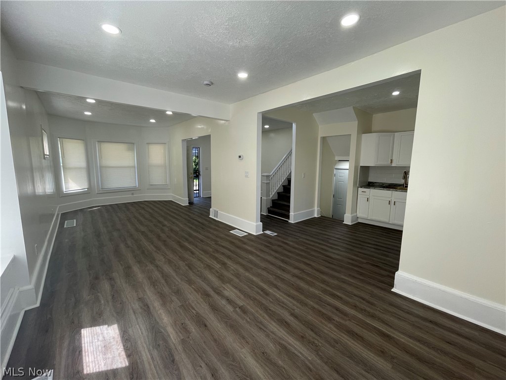 14101 Strathmore Avenue East Cleveland OH 44112