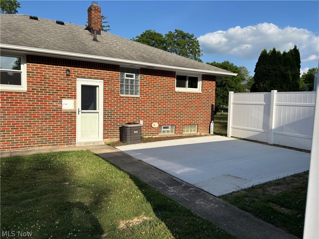 1574 Sunview Road Lyndhurst OH 44124