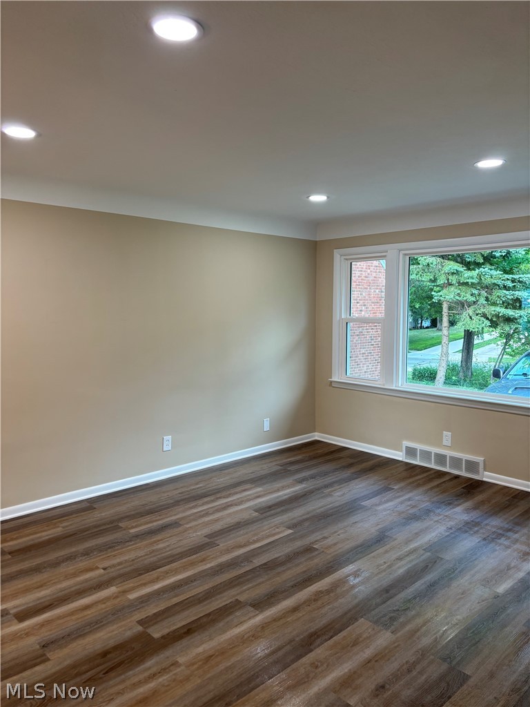 1574 Sunview Road Lyndhurst OH 44124