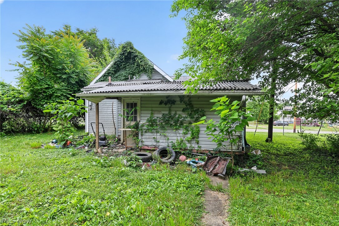 717 Baker Street Zanesville OH 43701