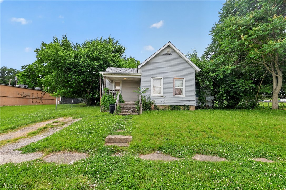 717 Baker Street Zanesville OH 43701