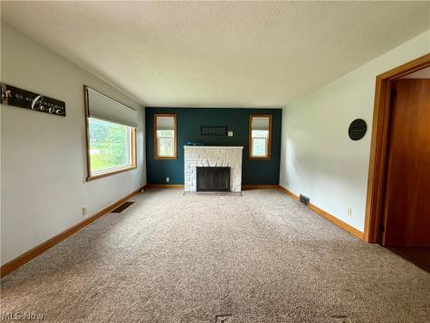 2476 Ravenna Avenue NE East Canton OH 44730