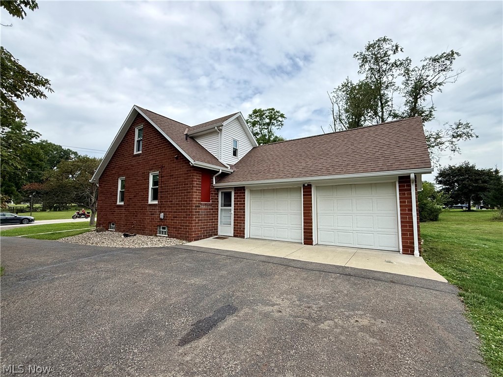 2476 Ravenna Avenue NE East Canton OH 44730